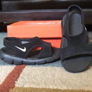 Little boys black nike sandals